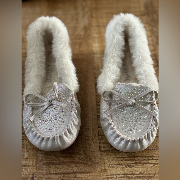 Silver Sparkly Faux Fur Slippers - Picture 1 of 5